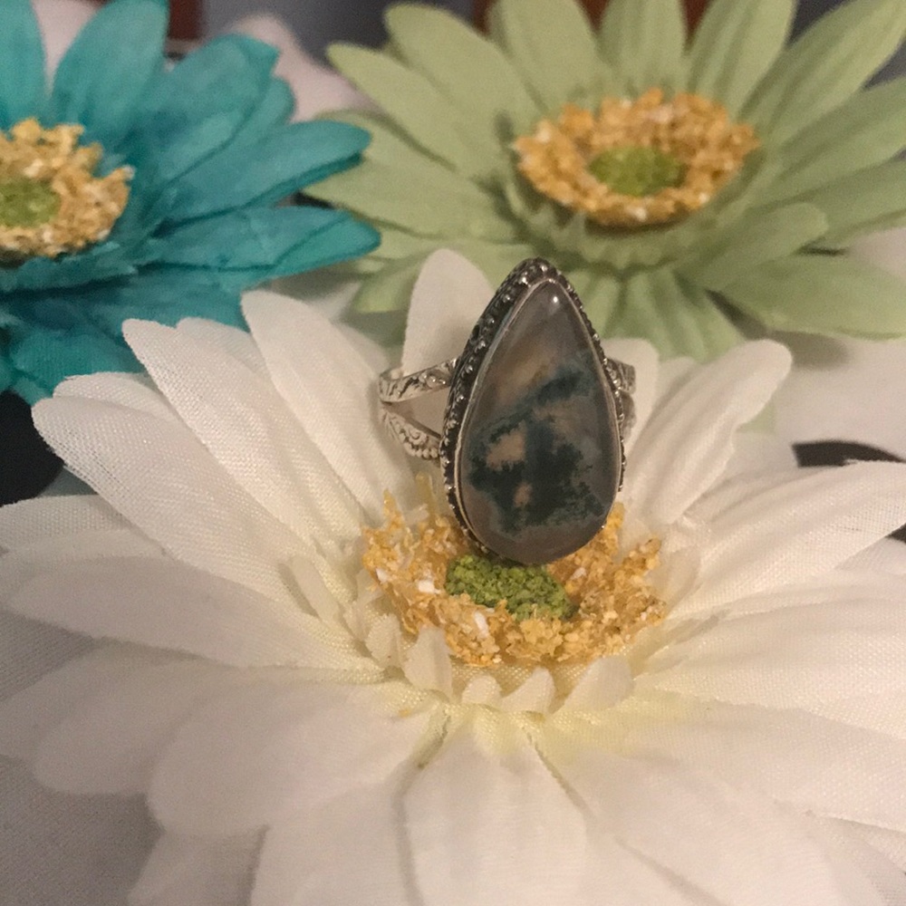 Size 7.5 Moss Agate Vintage Sterling Silver Ring
